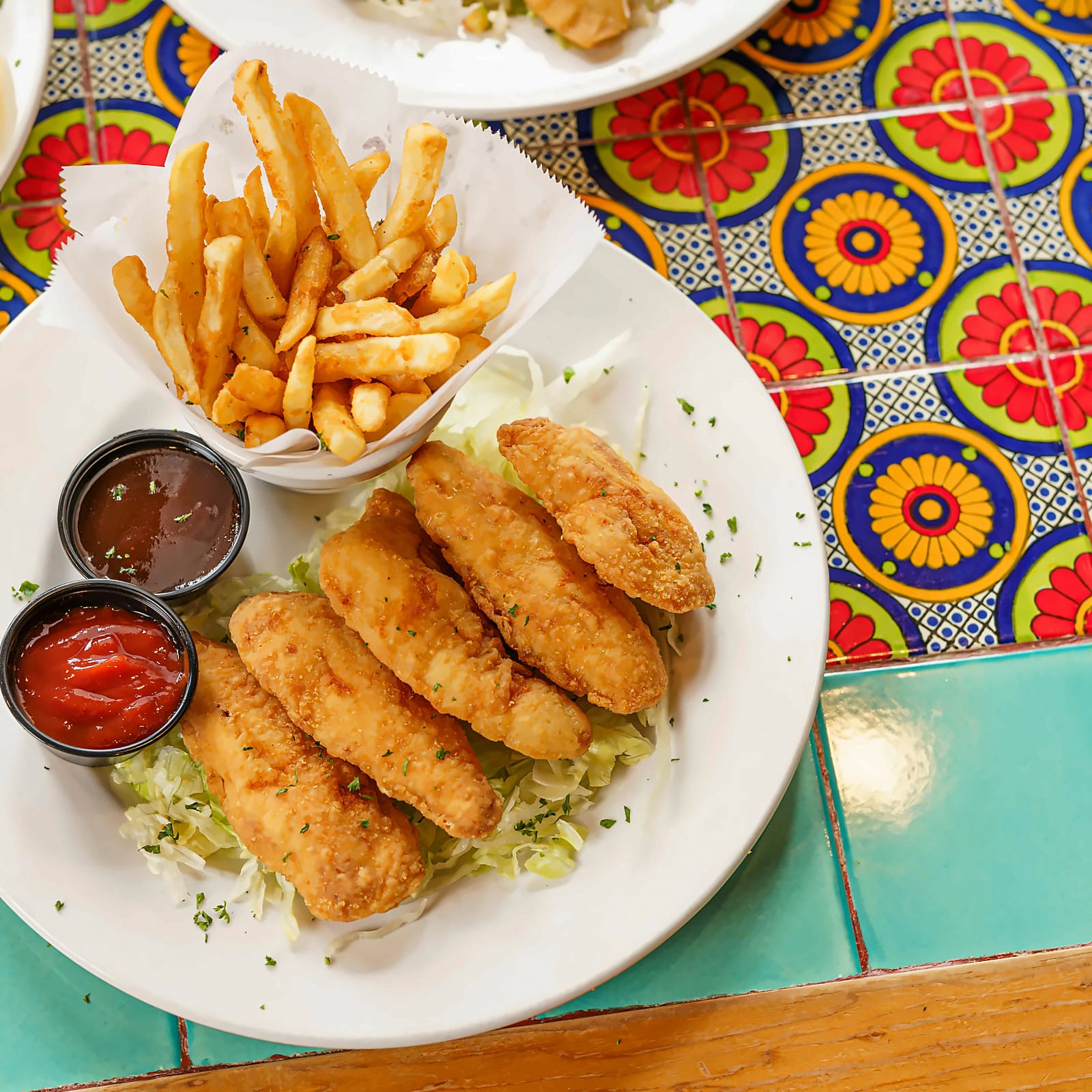 KIDS CHICKEN STRIPS W/ FRIES